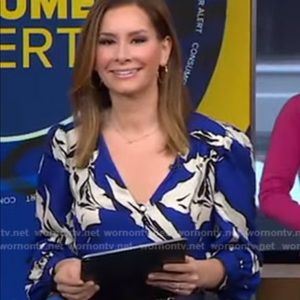 VERONICA BEARD
Milan floral-print silk-blend jacquard blouse. New with tag.